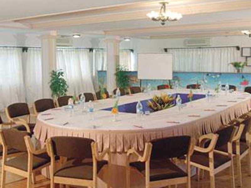 Dona Alcina Resorts Candolim Exterior foto